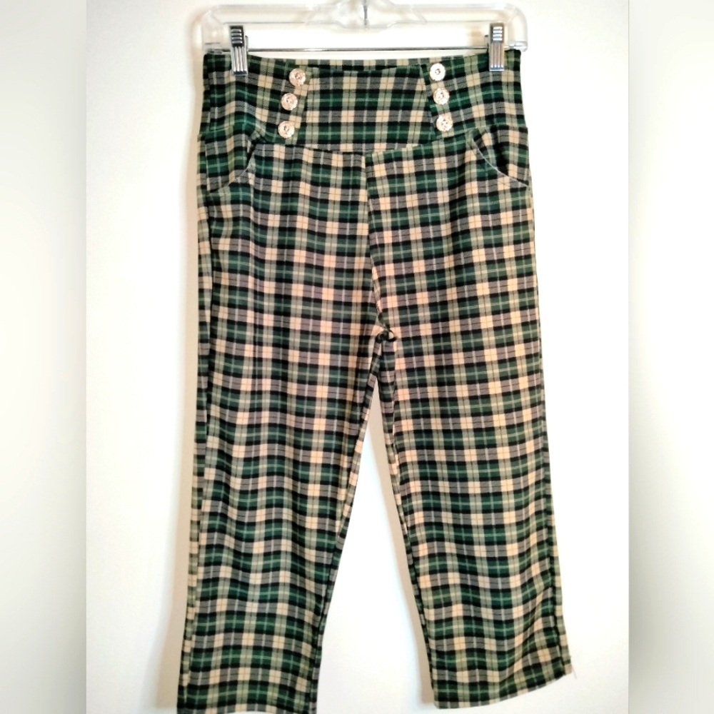 Plaid (Size S/M) Stretch Pullon Bermuda Shorts